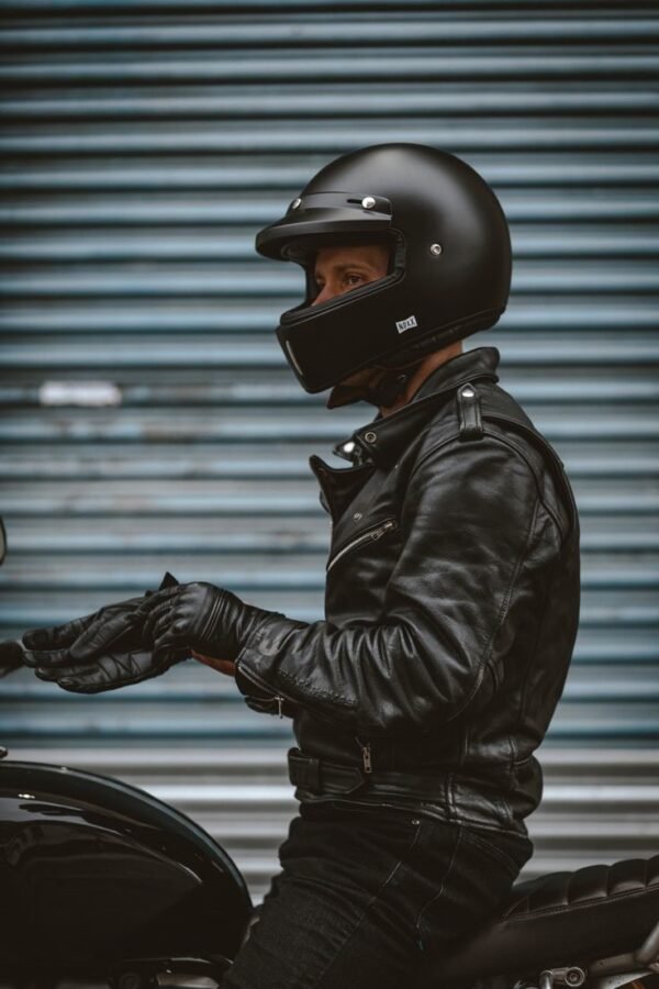 leather gloves for bikers in good price